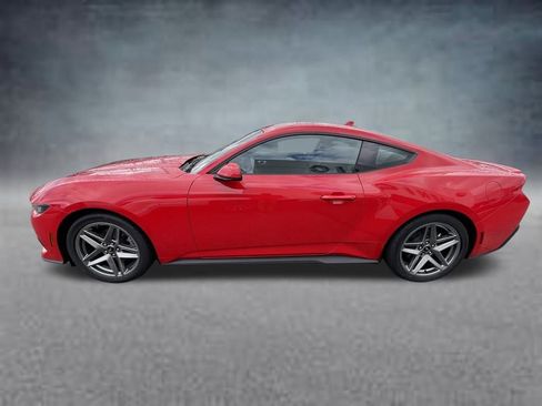 Used 2024 Ford Mustang Premium image 2