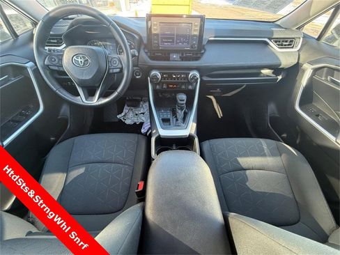 Used 2022 Toyota RAV4 XLE image 16