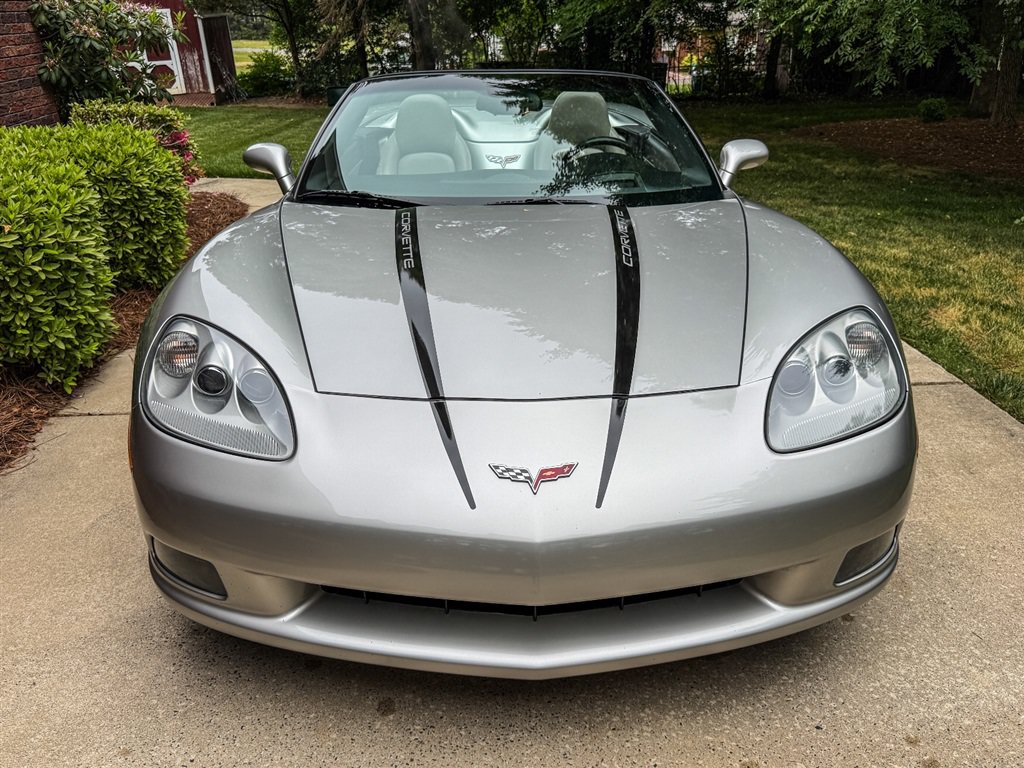 Used 2006 Chevrolet Corvette Convertible w/ Preferred Equipment Group RWD image 12