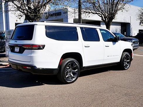 New 2026 Jeep Grand Wagoneer L Limited w/ Premium Group II image 9