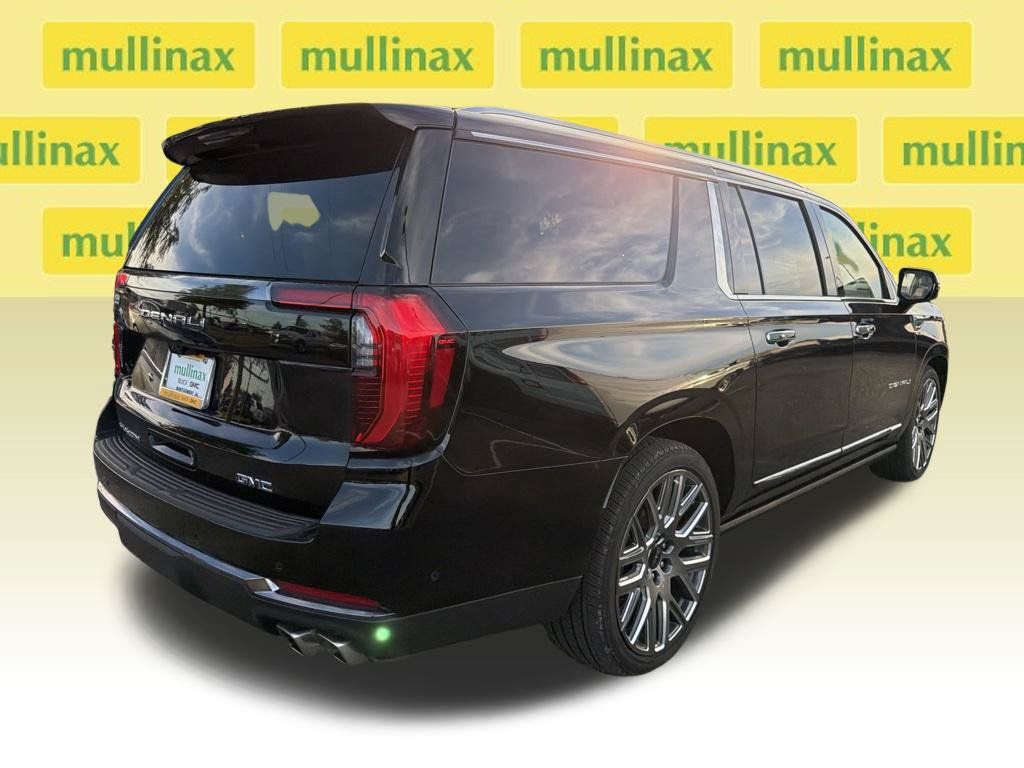 Used 2026 GMC Yukon XL Denali Ultimate w/ LPO, Floor Liner Package AWD/4WD image 9