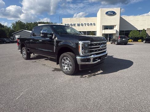 Used 2023 Ford F250 Lariat w/ Lariat Ultimate Package AWD/4WD image 2