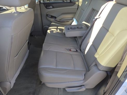 Used 2017 GMC Yukon XL SLT w/ Open Road Package image 17