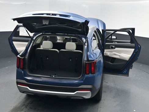 New 2026 Kia Sorento S image 16