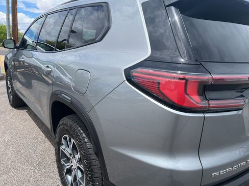 Used 2024 GMC Acadia AT4 AWD/4WD image 7