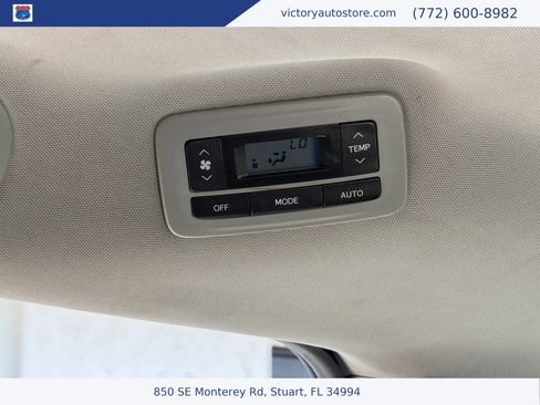 Used 2019 Toyota Sienna LE FWD image 40