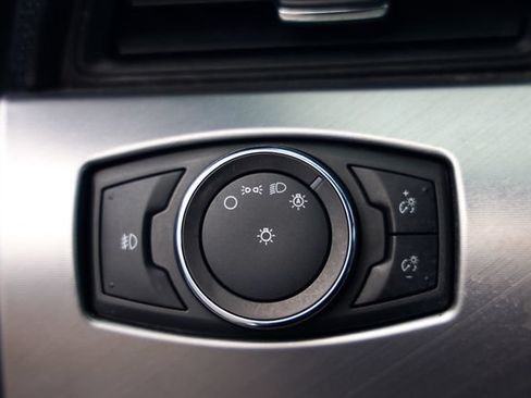 Used 2018 Ford Mustang Premium RWD image 41