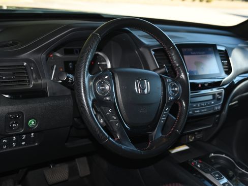 Used 2022 Honda Ridgeline Black Edition image 9