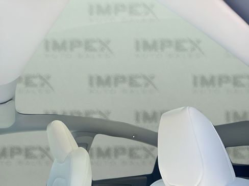 Used 2026 Tesla Model Y Long Range image 9