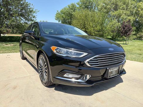 Used 2018 Ford Fusion Titanium FWD image 8