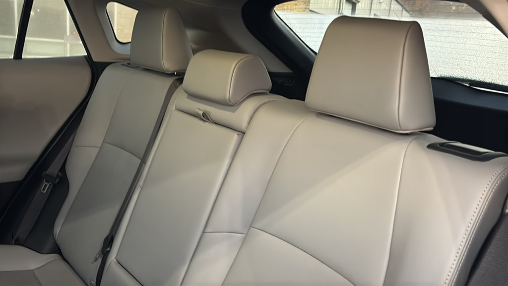 Used 2024 Toyota Venza XLE AWD/4WD image 30