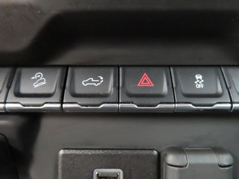 Used 2020 Chevrolet Silverado 1500 Custom Trail Boss image 51