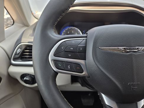 Used 2023 Chrysler Voyager LX FWD image 39