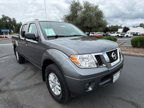 Used 2021 Nissan Frontier SV AWD/4WD image 2