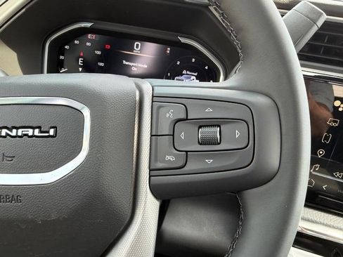New 2026 GMC Sierra 2500 Denali w/ Denali Reserve Package AWD/4WD image 12
