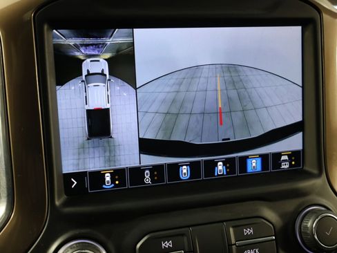 Used 2021 Chevrolet Silverado 2500 High Country w/ Z71 Off-Road Package image 7