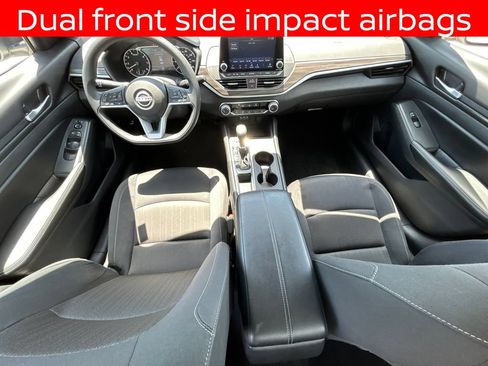Used 2025 Nissan Altima 2.5 SV FWD image 28