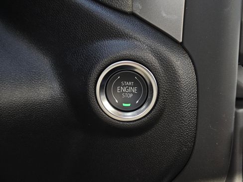 New 2026 GMC Sierra 2500 Pro w/ Convenience Package image 16