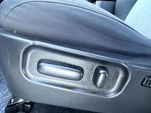 Used 2021 Toyota Tacoma TRD Off-Road w/ Technology Package image 31