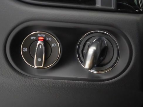 New 2025 Porsche Macan S image 25