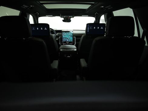 New 2026 GMC Yukon Denali w/ Denali Reserve Package AWD/4WD image 16