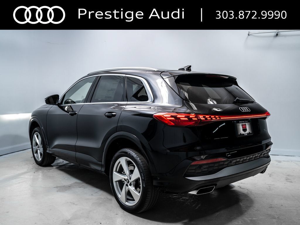Used 2025 Audi Q5 Premium Plus w/ Premium Plus AWD/4WD image 4
