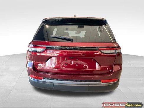 New 2026 Jeep Grand Cherokee Altitude AWD/4WD image 4
