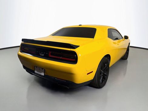 Used 2018 Dodge Challenger SXT w/ Blacktop Package RWD image 5