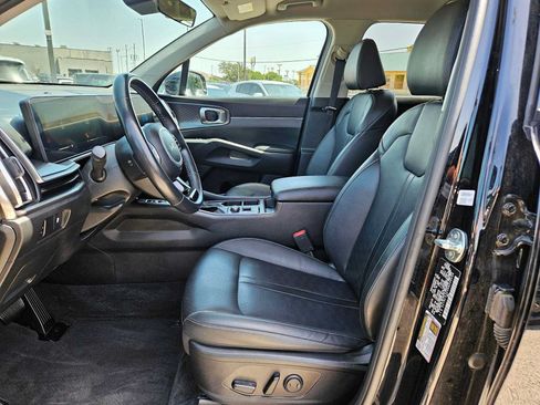 Certified 2024 Kia Sorento S FWD image 16
