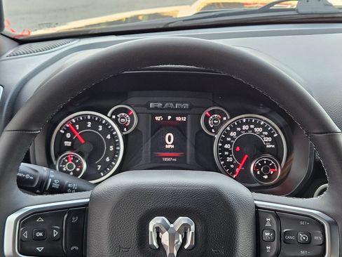 Used 2025 RAM 1500 Big Horn AWD/4WD image 17