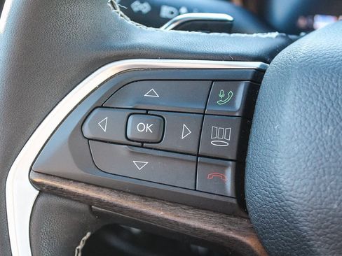 Used 2023 Jeep Grand Cherokee Limited w/ Trailer Tow Prep Group (B) image 32