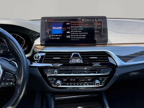 Used 2022 BMW 530i w/ Premium Package RWD image 7