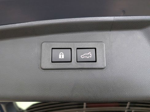 Used 2025 Subaru Outback Premium image 22