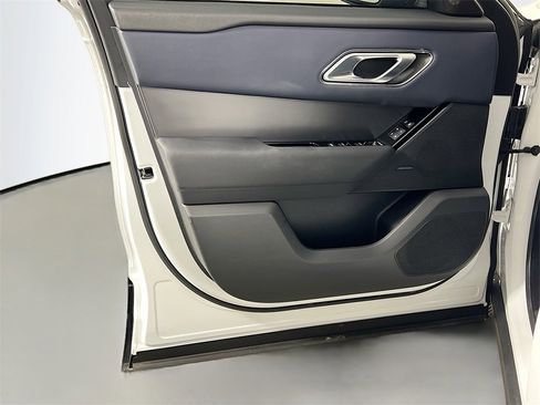 Used 2024 Land Rover Range Rover Velar Dynamic SE image 18