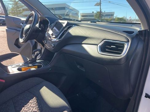 Used 2023 Chevrolet Equinox LT image 49