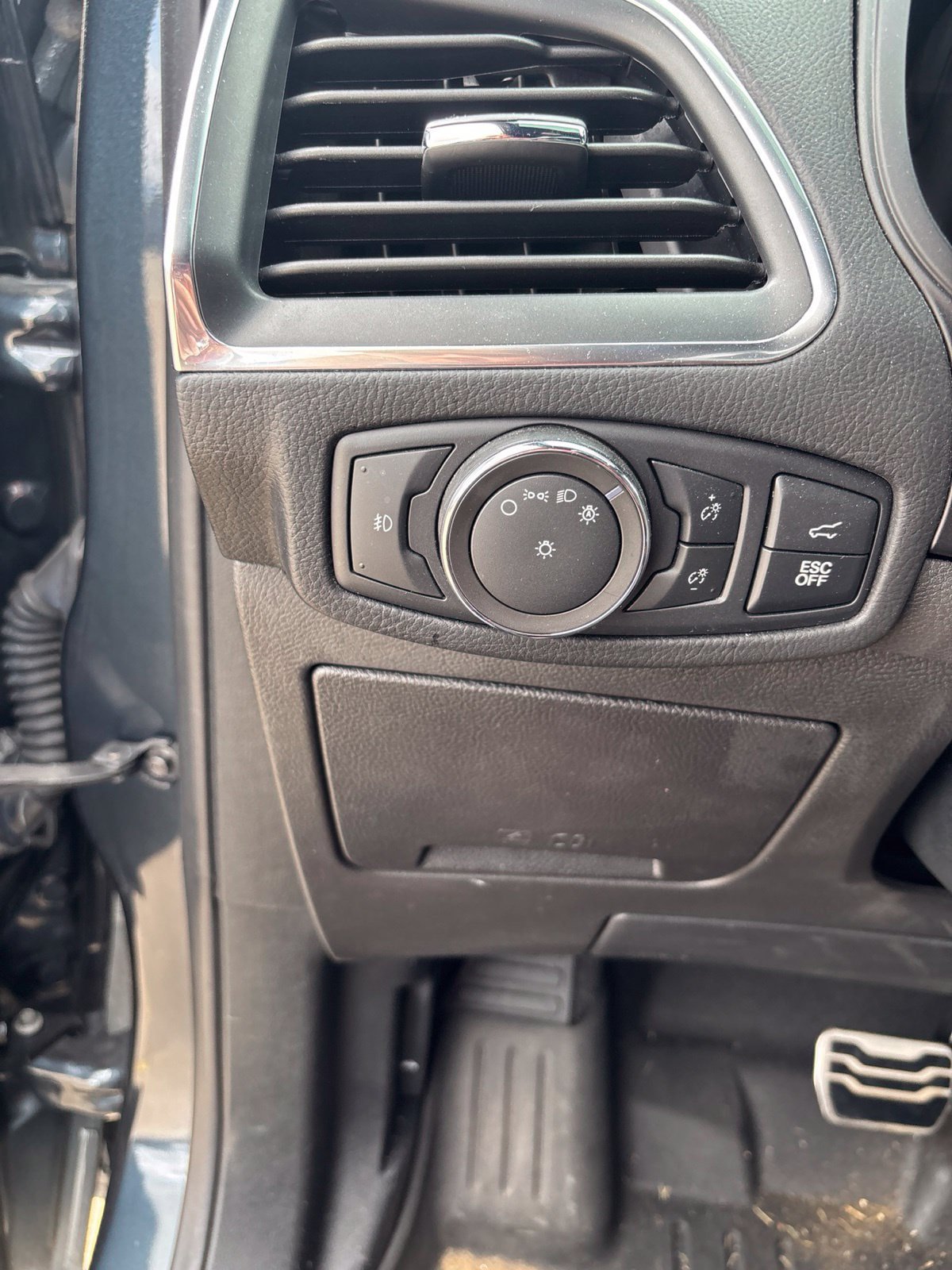 Used 2022 Ford Edge ST w/ Equipment Group 401A AWD/4WD image 14
