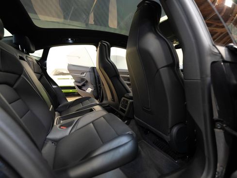 Used 2025 Porsche Taycan RWD image 79