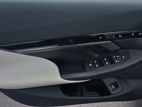 Used 2025 BMW 530i 530i image 17