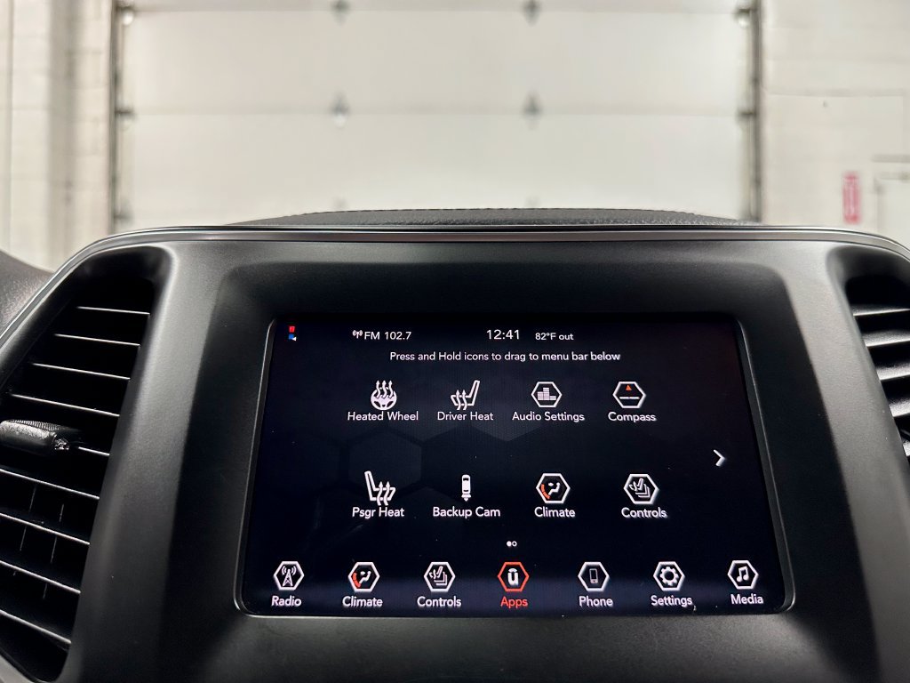 Used 2019 Jeep Cherokee Latitude Plus w/ Cold Weather Group AWD/4WD image 31