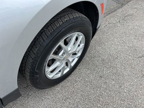 Certified 2022 Chevrolet Equinox LS image 20