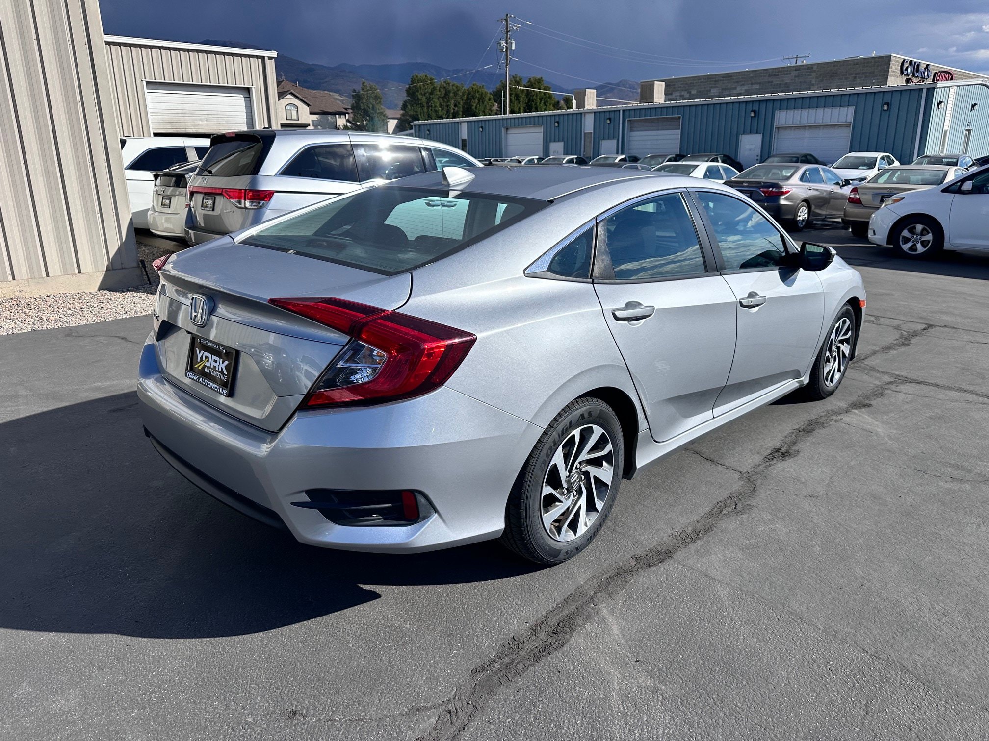 Used 2017 Honda Civic EX image 3