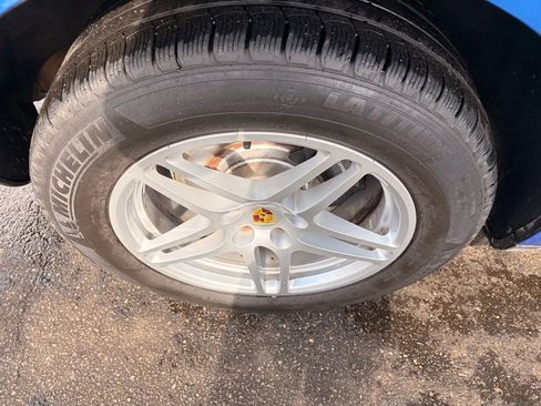 Used 2017 Porsche Macan image 41