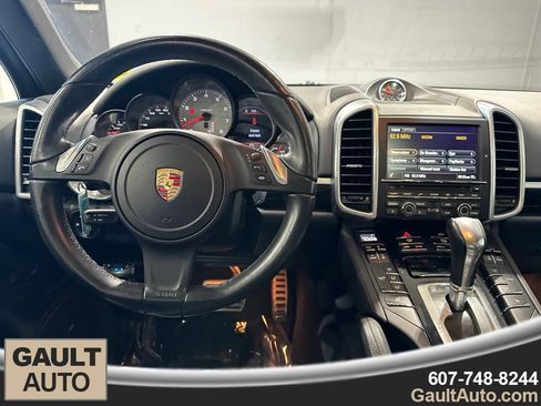 Used 2014 Porsche Cayenne S AWD/4WD image 8