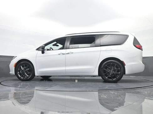 New 2026 Chrysler Pacifica Limited w/ S Appearance Package image 52