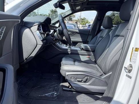 Used 2023 Audi Q7 2.0T Premium Plus w/ Premium Plus Package AWD/4WD image 9