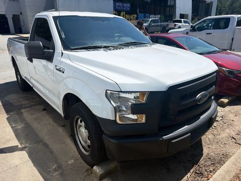 Used 2017 Ford F150 XL w/ Equipment Group 101A Mid RWD image 3