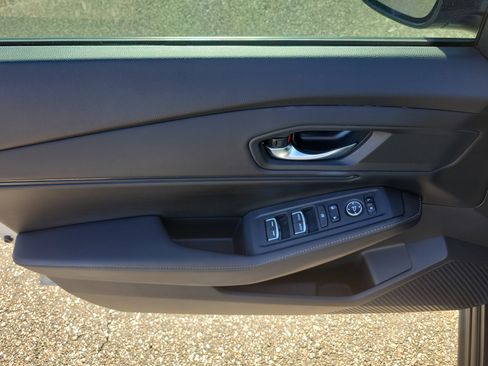 Used 2023 Honda Accord Sport image 17