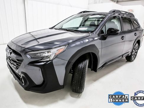 Used 2025 Subaru Outback Onyx Edition image 2
