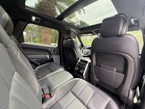 Used 2021 Land Rover Range Rover Sport HST image 27