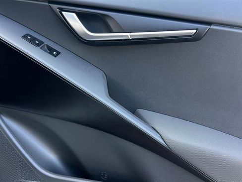 New 2026 Kia Niro LX FWD image 19